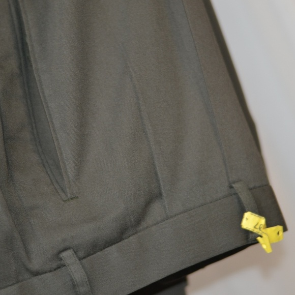 Ivy Crew Men's Dress  Pants 42x32  Pleats … - Picture 3 of 7